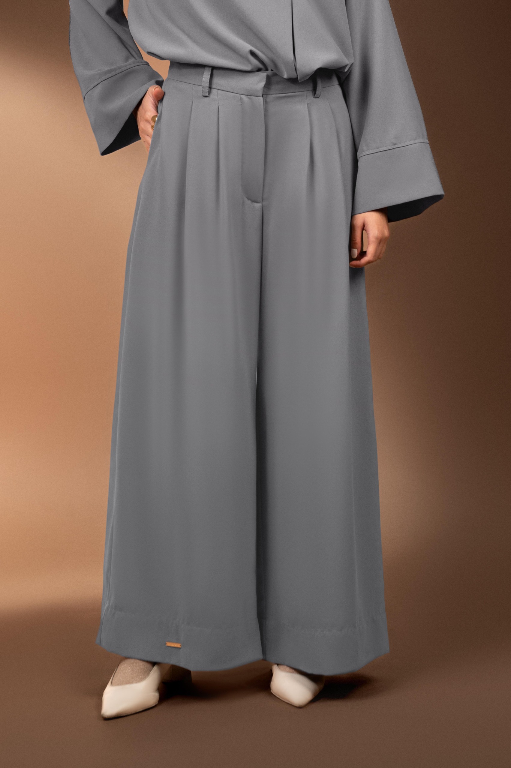 CELANA TENTREM KELABU product image