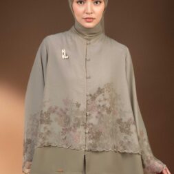 BLUS BERMOTIF TENTREM RIMBA